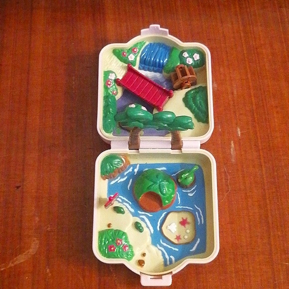 90's Pokemon small play house - Picture 2 of 6